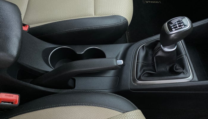 2019 Hyundai Verna 1.6 SX VTVT (O), Petrol, Manual, 19,522 km, Gear Lever