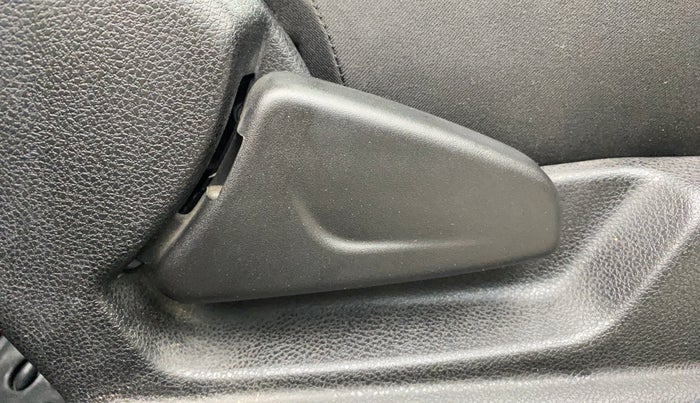 2019 Renault Kwid CLIMBER 1.0 AMT, Petrol, Automatic, 15,910 km, Driver Side Adjustment Panel