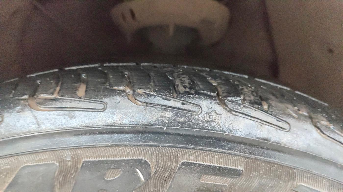 2020 Hyundai AURA SX 1.2, Petrol, Manual, 95,757 km, Right Front Tyre Tread
