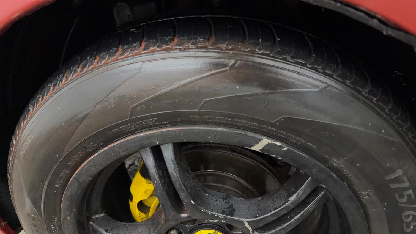 2017 Tata TIGOR XZ PETROL, CNG, Manual, 74,324 km, Left Front Tyre Tread