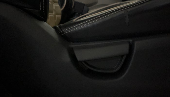 2022 Hyundai NEW SANTRO SPORTZ AMT, Petrol, Automatic, 15,796 km, Driver Side Adjustment Panel