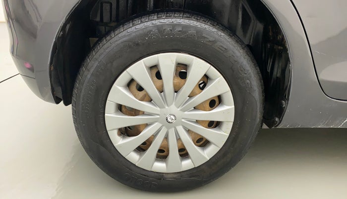 2016 Maruti Swift VXI, Petrol, Manual, 58,408 km, Right Rear Wheel