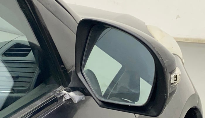2016 Maruti Swift VXI, Petrol, Manual, 58,408 km, Right rear-view mirror - Mirror motor not working