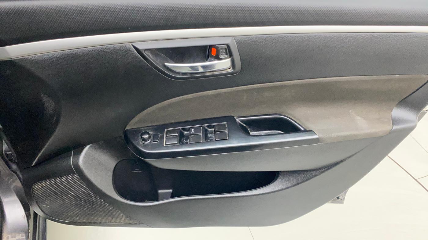 2016 Maruti Swift VXI, Petrol, Manual, 58,408 km, Driver Side Door Panels Control