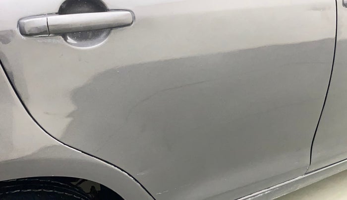 2016 Maruti Swift VXI, Petrol, Manual, 58,408 km, Right rear door - Minor scratches