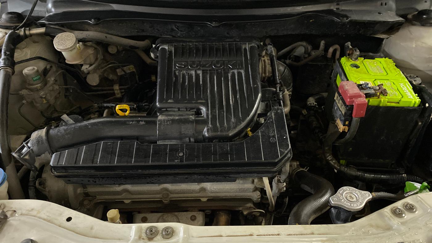 2014 Maruti Swift VXI, Petrol, Manual, 33,948 km, Engine View