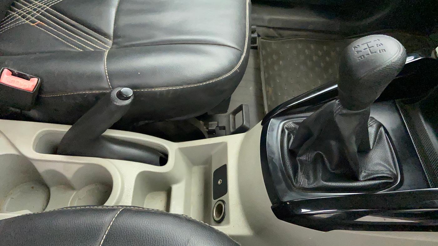 2014 Ford Ecosport 1.5 TREND TI VCT, Petrol, Manual, 26,064 km, Gear Lever