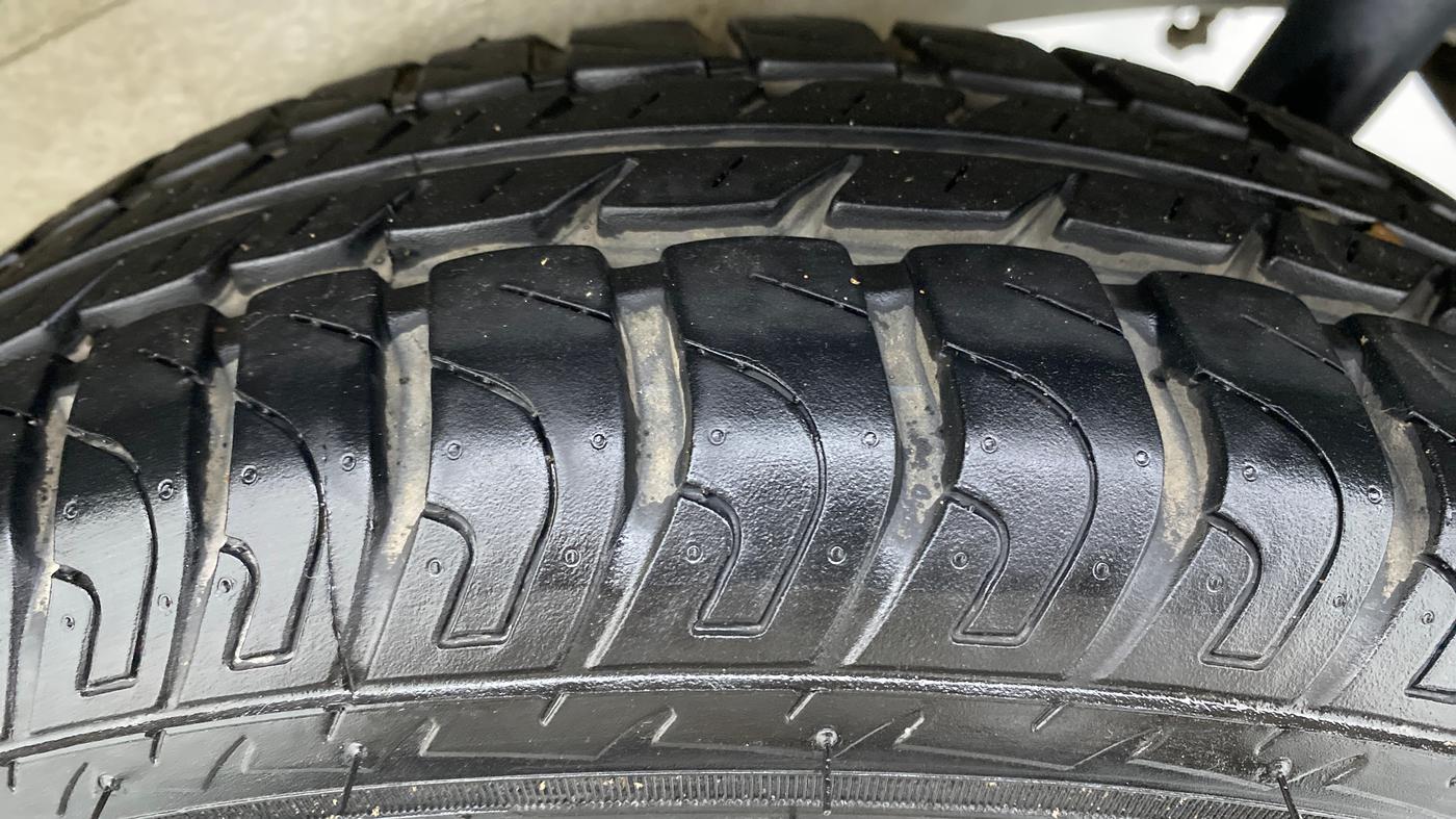 2018 Maruti Wagon R 1.0 VXI, Petrol, Manual, 15,855 km, Left Rear Tyre Tread