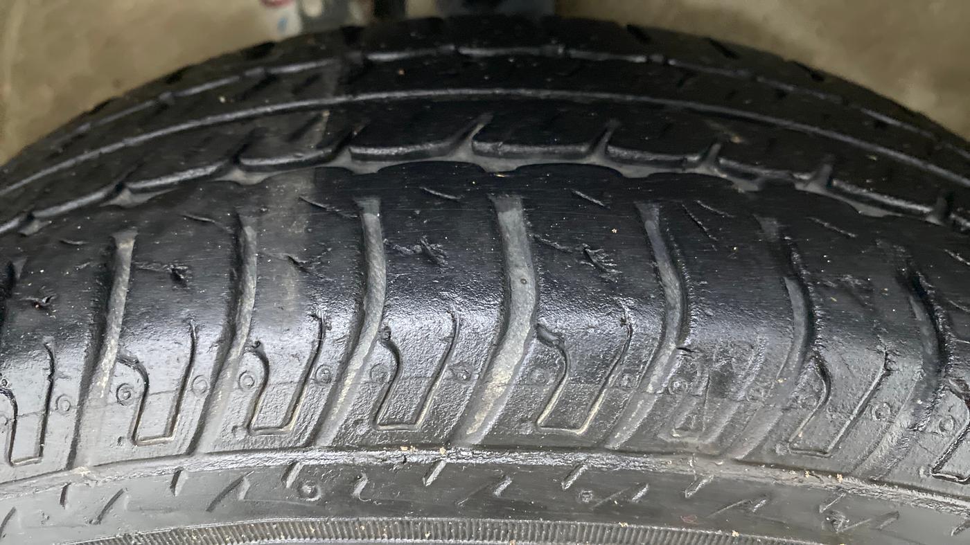 2018 Maruti Wagon R 1.0 VXI, Petrol, Manual, 15,855 km, Right Front Tyre Tread