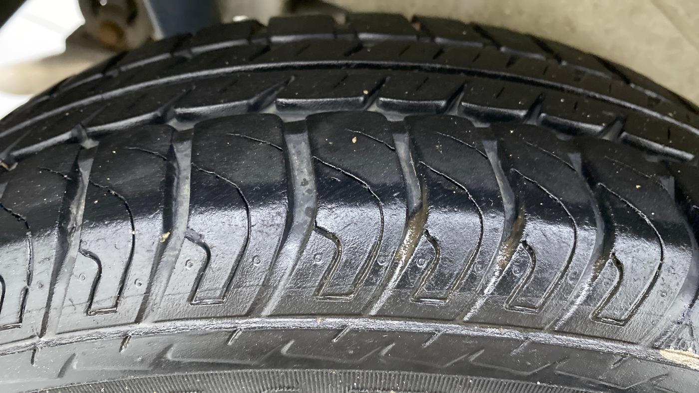 2018 Maruti Wagon R 1.0 VXI, Petrol, Manual, 15,855 km, Right Rear Tyre Tread
