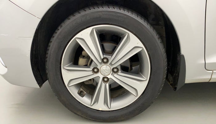 2017 Hyundai Verna 1.6 SX (O) CRDI MT, Diesel, Manual, 47,089 km, Left Front Wheel