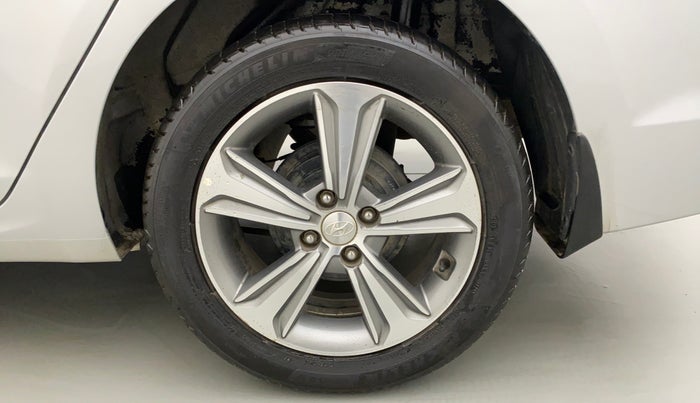 2017 Hyundai Verna 1.6 SX (O) CRDI MT, Diesel, Manual, 47,089 km, Left Rear Wheel