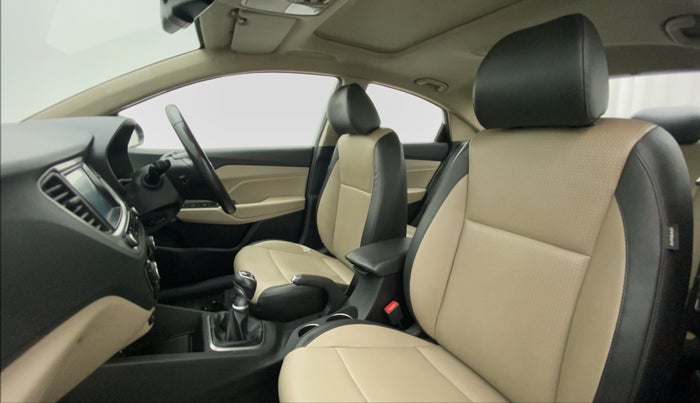 2017 Hyundai Verna 1.6 SX (O) CRDI MT, Diesel, Manual, 47,089 km, Right Side Front Door Cabin