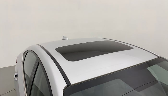 2017 Hyundai Verna 1.6 SX (O) CRDI MT, Diesel, Manual, 47,089 km, Roof