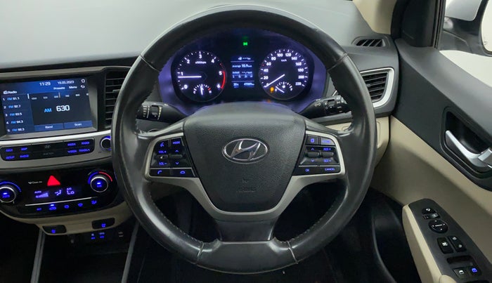 2017 Hyundai Verna 1.6 SX (O) CRDI MT, Diesel, Manual, 47,089 km, Steering Wheel Close Up