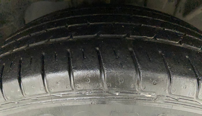 2017 Ford Ecosport TITANIUM 1.5L PETROL, Petrol, Manual, 45,944 km, Right Front Tyre Tread