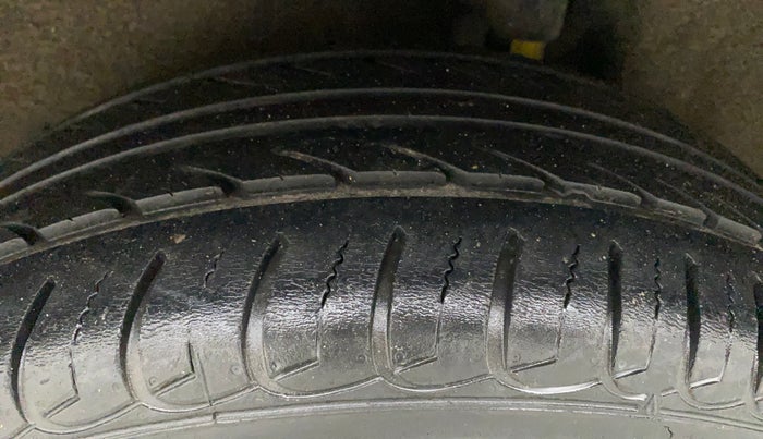 2017 Ford Ecosport TITANIUM 1.5L PETROL, Petrol, Manual, 45,944 km, Left Rear Tyre Tread