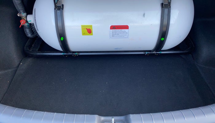 2024 Hyundai AURA SX 1.2 CNG, CNG, Manual, 16,272 km, Boot Inside