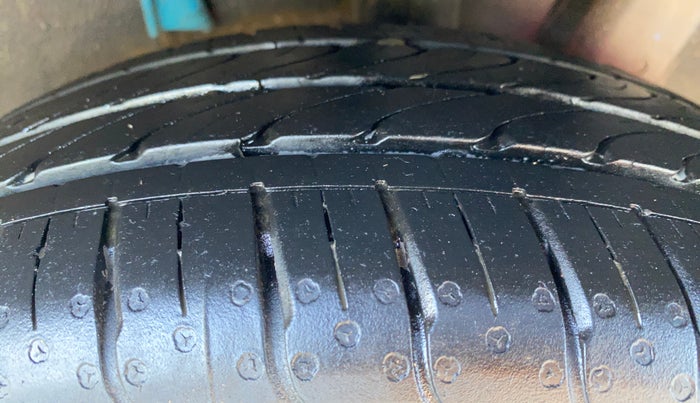 2024 Hyundai AURA SX 1.2 CNG, CNG, Manual, 16,272 km, Left Rear Tyre Tread