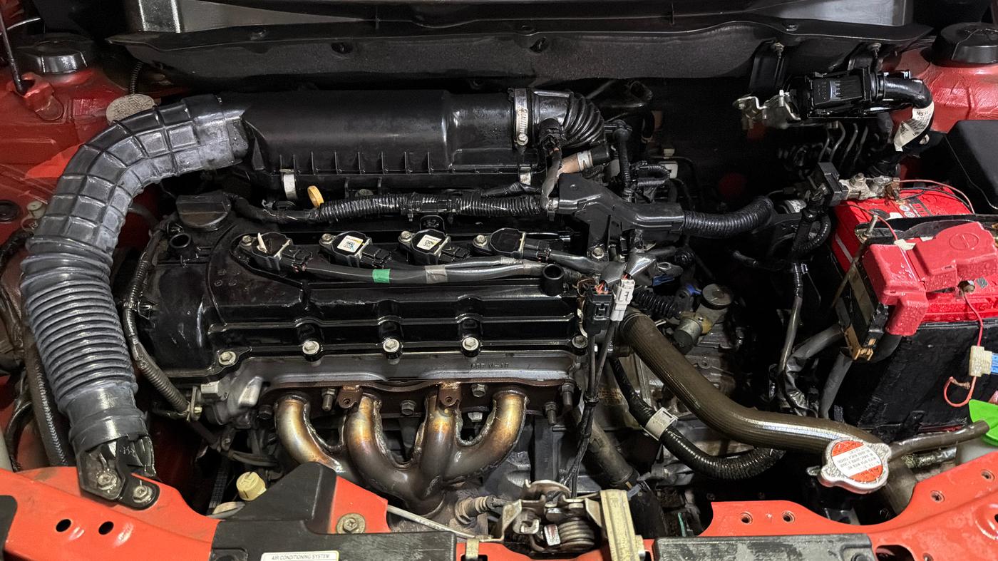 2018 Maruti Swift LXI, Petrol, Manual, 64,177 km, Engine View