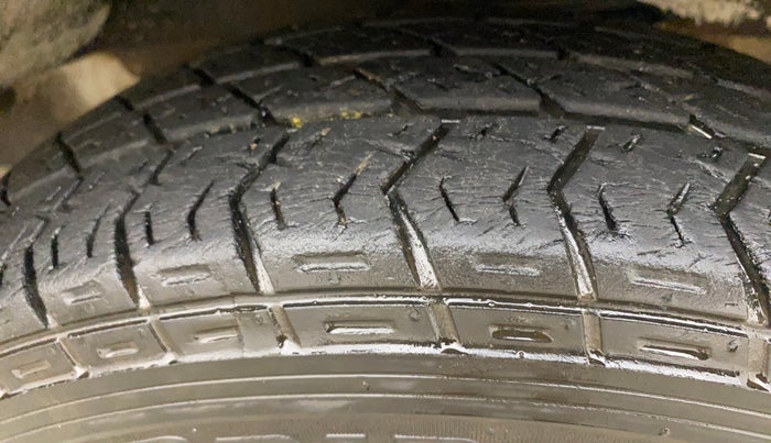 2017 Maruti Eeco 5 STR WITH A/C+HTR, Petrol, Manual, 12,281 km, Right Front Tyre Tread