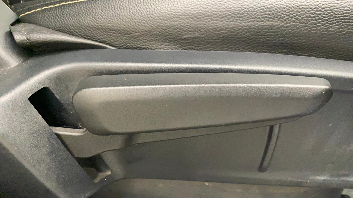 2021 Tata ALTROZ XZ PETROL, Petrol, Manual, 33,952 km, Driver Side Adjustment Panel