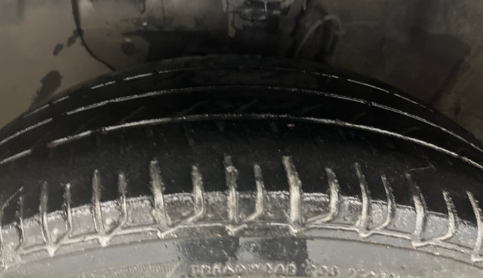 2020 Hyundai Elite i20 MAGNA PLUS 1.2, Petrol, Manual, 44,157 km, Left Front Tyre Tread