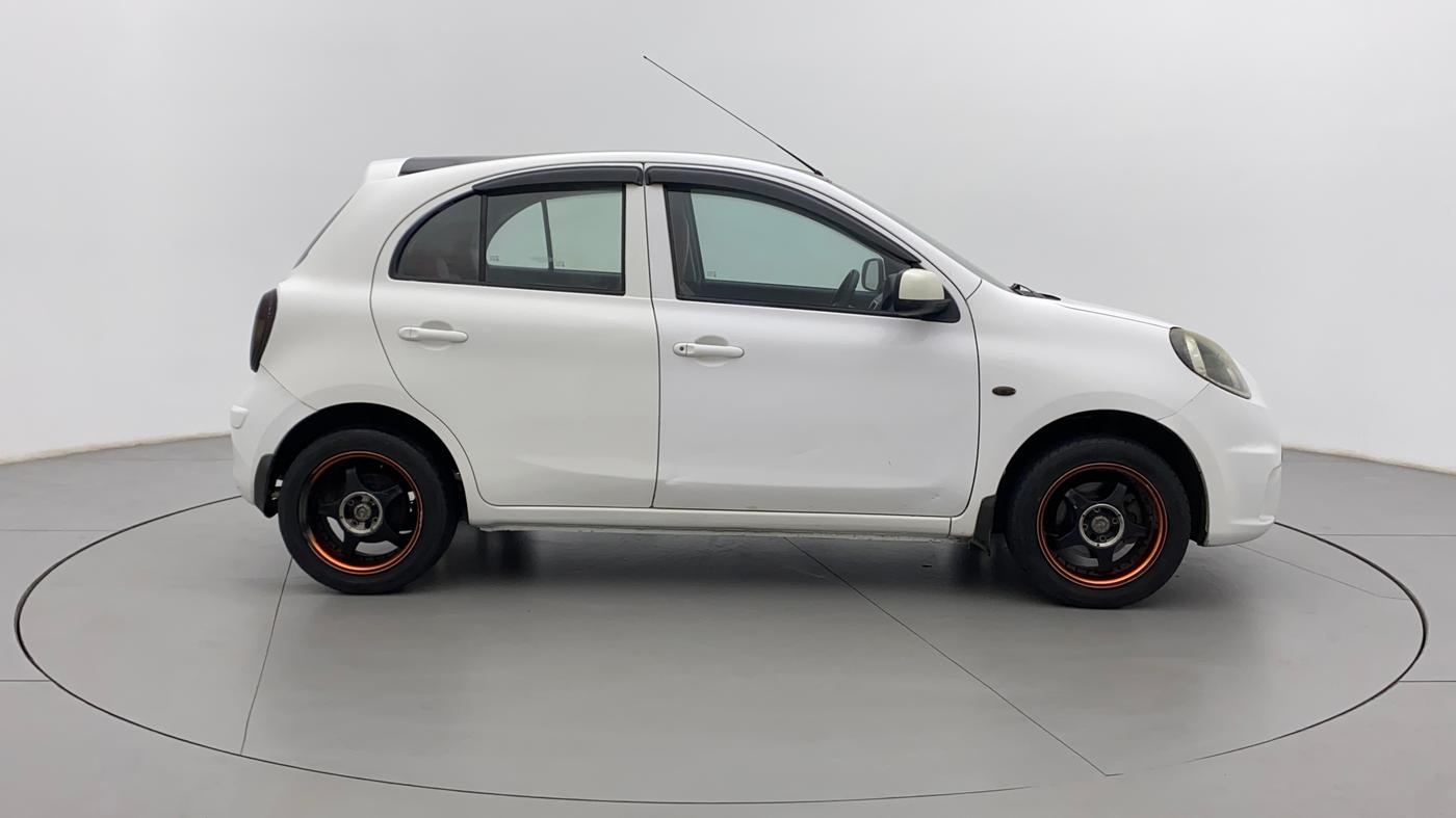 2017 Nissan Micra Active XV SAFETY PACK, Petrol, Manual, 1,11,131 km, Right Side View