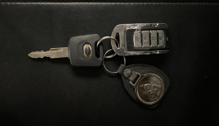 2016 Datsun Redi Go T (O), Petrol, Manual, 44,422 km, Key Close Up