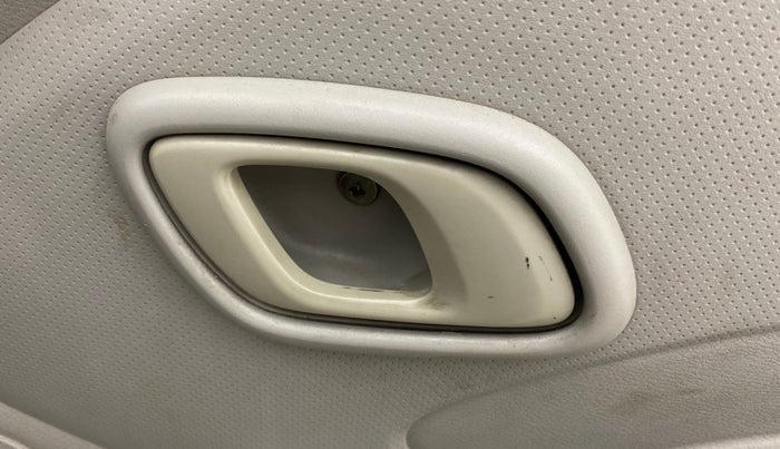 2016 Datsun Redi Go T (O), Petrol, Manual, 44,422 km, Driver Side Door Panels Control