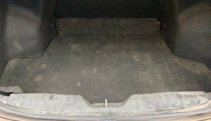 2015 Maruti Ciaz ZXI+, Petrol, Manual, 57,869 km, Boot Inside