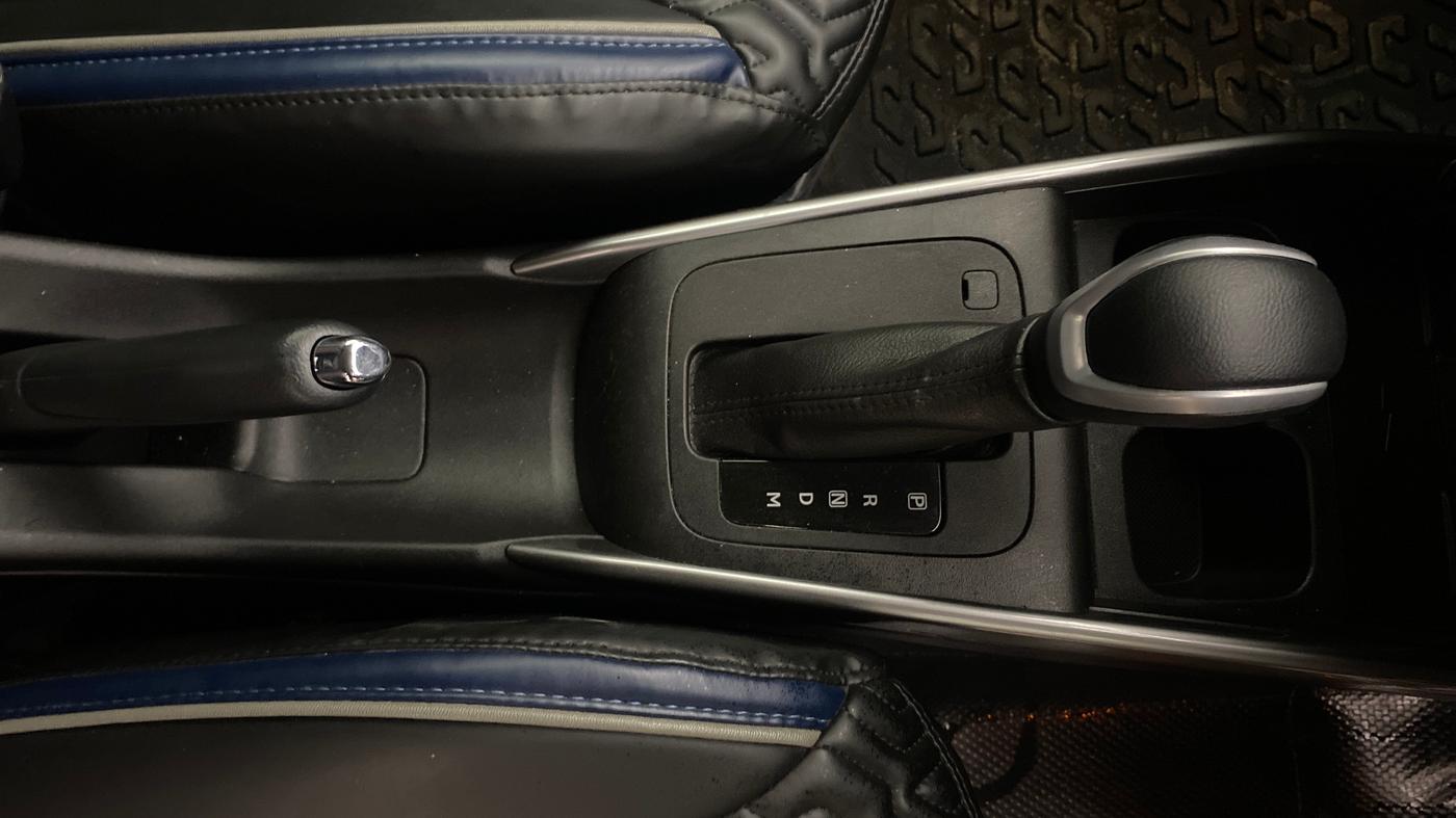 2025 Maruti FRONX ALPHA 1.0L TURBO 6 AT, Petrol, Automatic, 34,614 km, Gear Lever