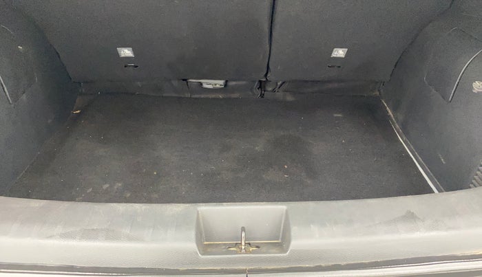 2021 Nissan MAGNITE XV PREMIUM, Petrol, Manual, 76,083 km, Boot Inside