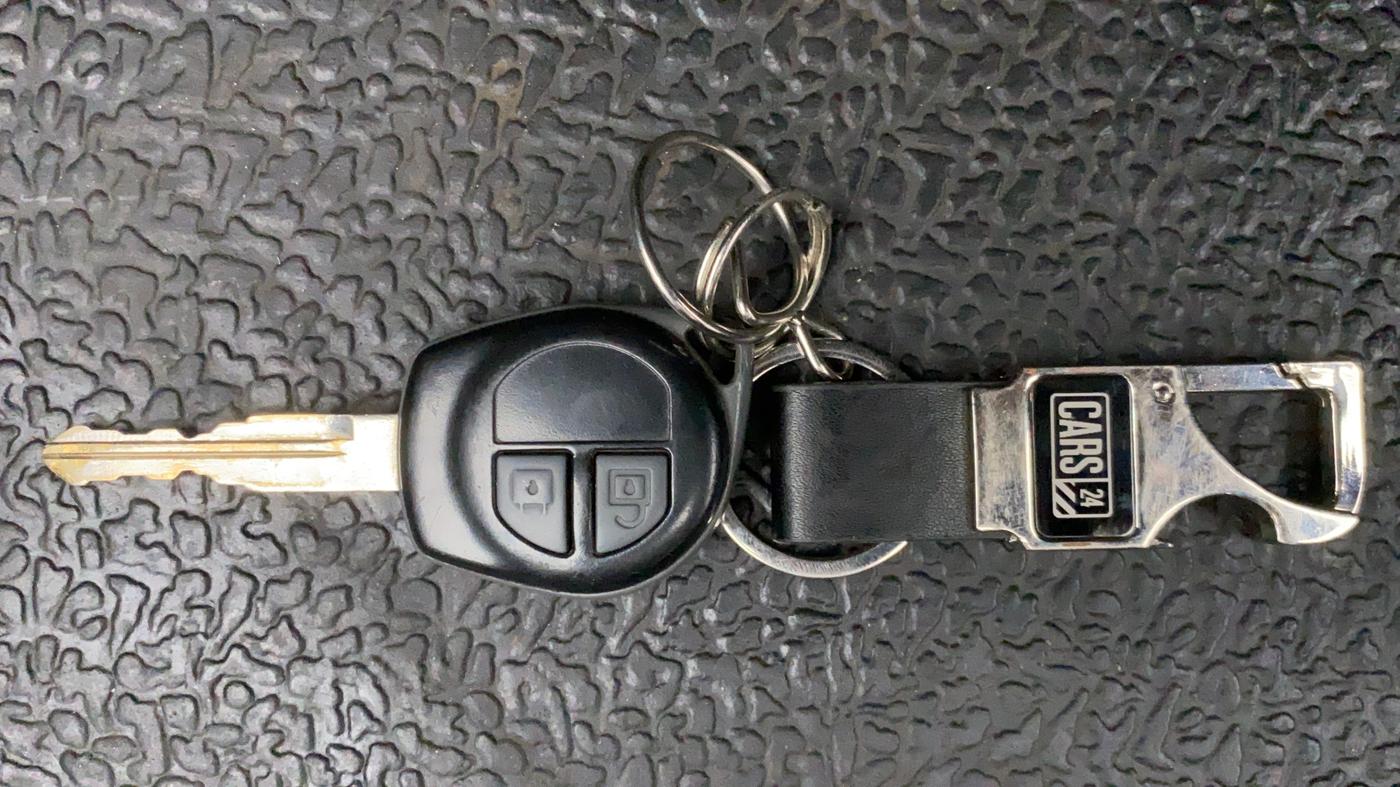 2010 Maruti Swift Dzire VXI, Petrol, Manual, 34,821 km, Key Close Up
