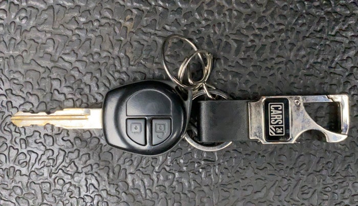 2010 Maruti Swift Dzire VXI, Petrol, Manual, 34,821 km, Key Close Up