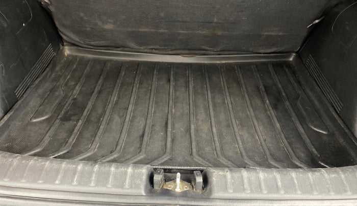 2022 KIA SONET HTX 1.0 IMT, Petrol, Manual, 89,713 km, Boot Inside