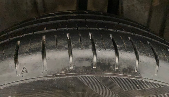 2022 Maruti Baleno ZETA 1.2 AGS, Petrol, Automatic, 12,056 km, Left Rear Tyre Tread