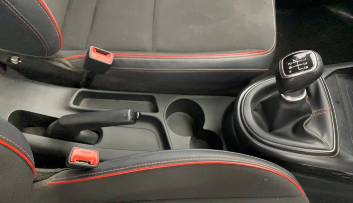 2022 Hyundai GRAND I10 NIOS SPORTZ 1.0 TURBO GDI, Petrol, Manual, 56,362 km, Gear Lever