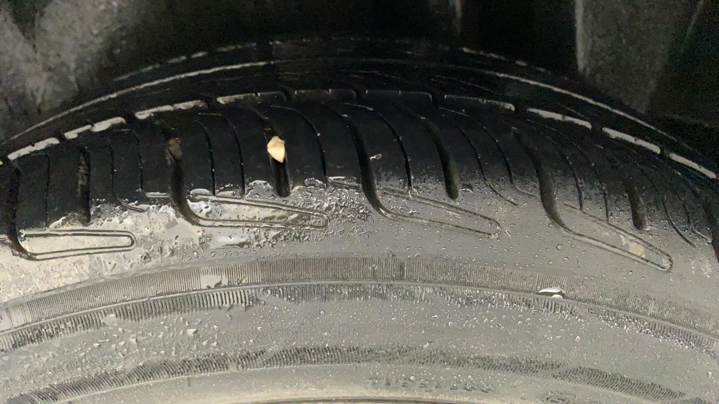 2016 Maruti Ciaz ZXI+ RS, Petrol, Manual, 50,234 km, Left Rear Tyre Tread