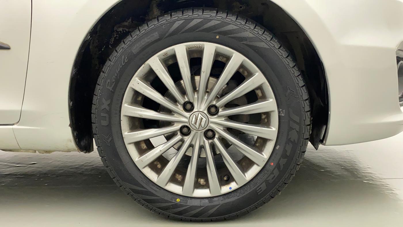 2016 Maruti Ciaz ZXI+ RS, Petrol, Manual, 50,234 km, Right Front Wheel