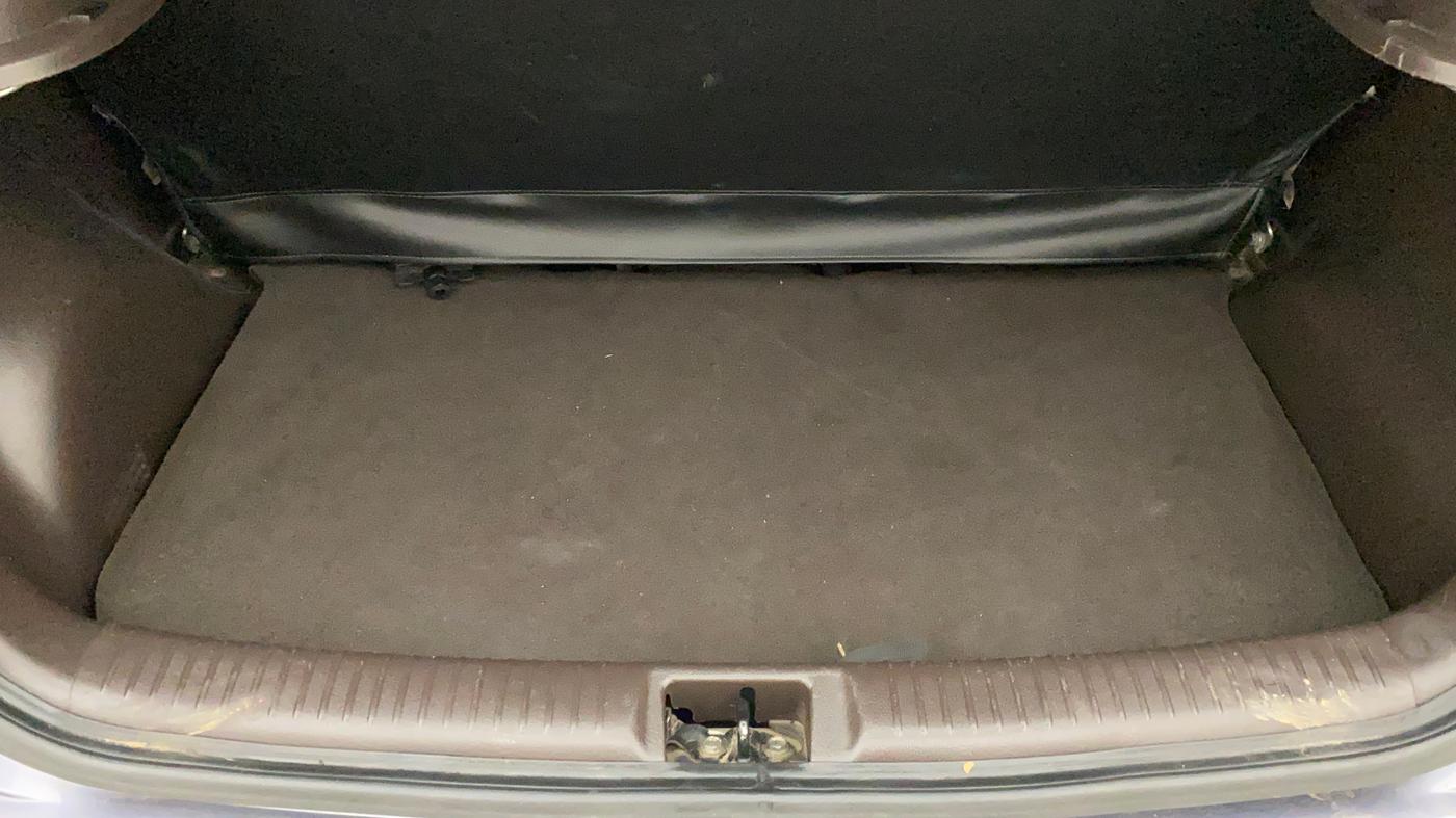 2011 Hyundai Santro Xing GL PLUS, Petrol, Manual, 78,152 km, Boot Inside