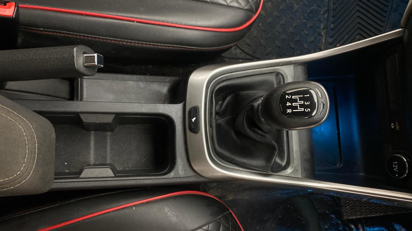 2021 Tata ALTROZ XZ PETROL, Petrol, Manual, 95,833 km, Gear Lever