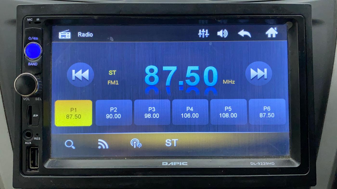 2018 Hyundai Eon ERA +, Petrol, Manual, 30,324 km, Infotainment System