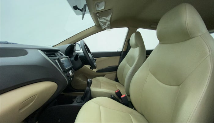 2018 Hyundai Eon ERA +, Petrol, Manual, 30,324 km, Right Side Front Door Cabin