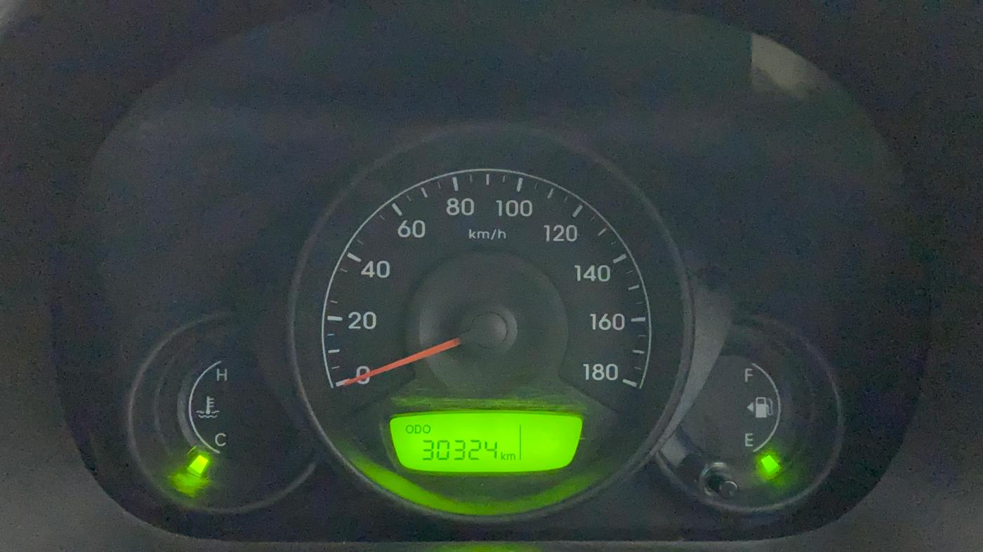 2018 Hyundai Eon ERA +, Petrol, Manual, 30,324 km, Odometer Image