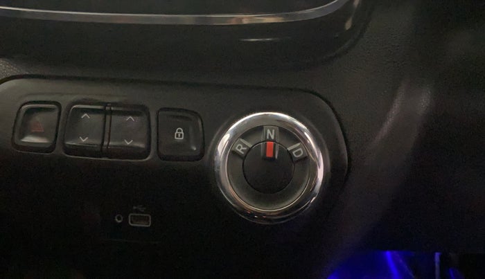 2019 Renault Kwid RXT 1.0 AMT (O), Petrol, Automatic, 57,254 km, Gear Lever