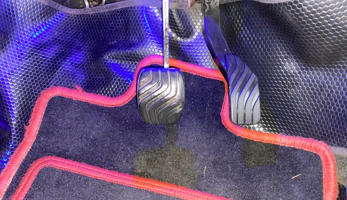 2019 Renault Kwid RXT 1.0 AMT (O), Petrol, Automatic, 57,254 km, Pedals