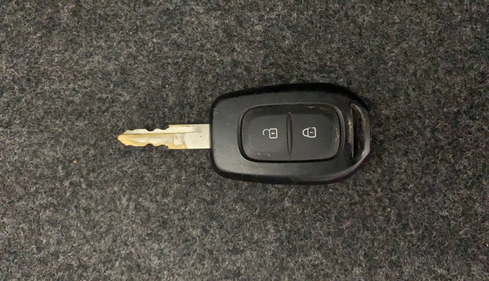 2019 Renault Kwid RXT 1.0 AMT (O), Petrol, Automatic, 57,254 km, Key Close Up