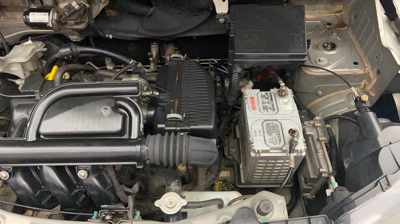 2019 Renault Kwid RXT 1.0 AMT (O), Petrol, Automatic, 57,254 km, Engine View - Left
