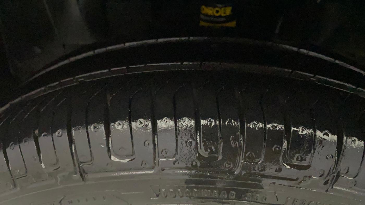 2019 Renault Kwid RXT 1.0 AMT (O), Petrol, Automatic, 57,254 km, Left Front Tyre Tread
